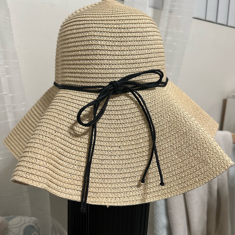 Beige Sun Hat with Elegant Black Tie